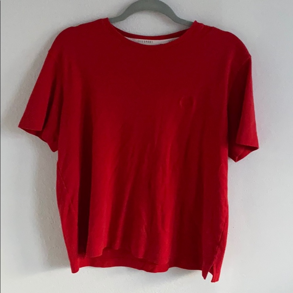 red tee